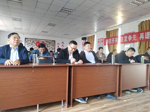 百煉成鋼、眾志成城—匯豐銷(xiāo)售精英國慶大練兵